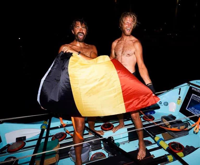 Damien en Bernard Van Durme enkele minuten na hun aankomst in Antigua.