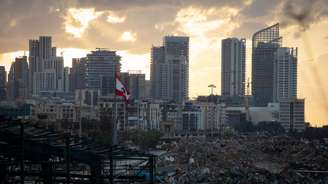 De skyline van Beiroet in maart 2021.