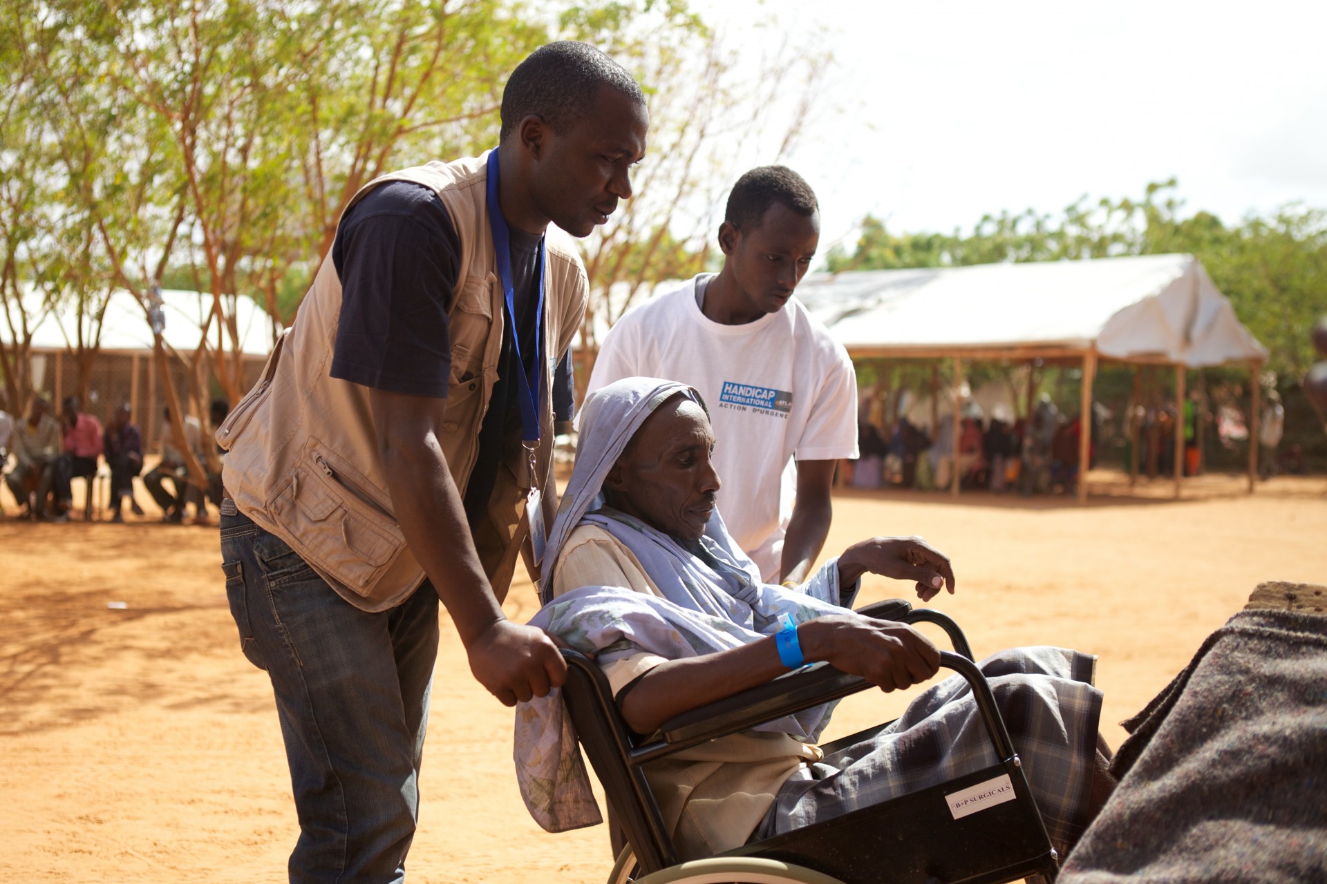 Mohammed, een verlamde man, in Dadaab